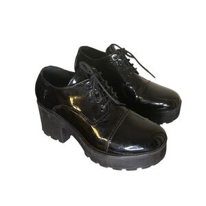 Black Patent Faux Leather Lace-Up Platform Oxfords – Women’s Size 7.5